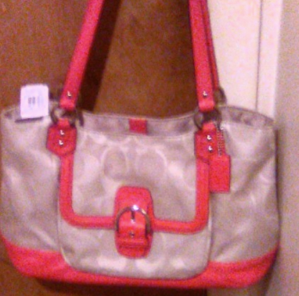 New Coach Campbell Izzy Neon Pink Leather Sig